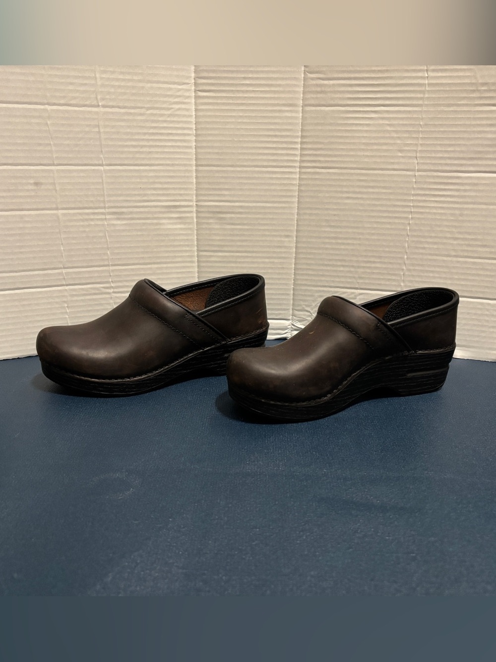 Dansko Women's Narrow Professional Antique Brown Leather Slip-On Clogs S36